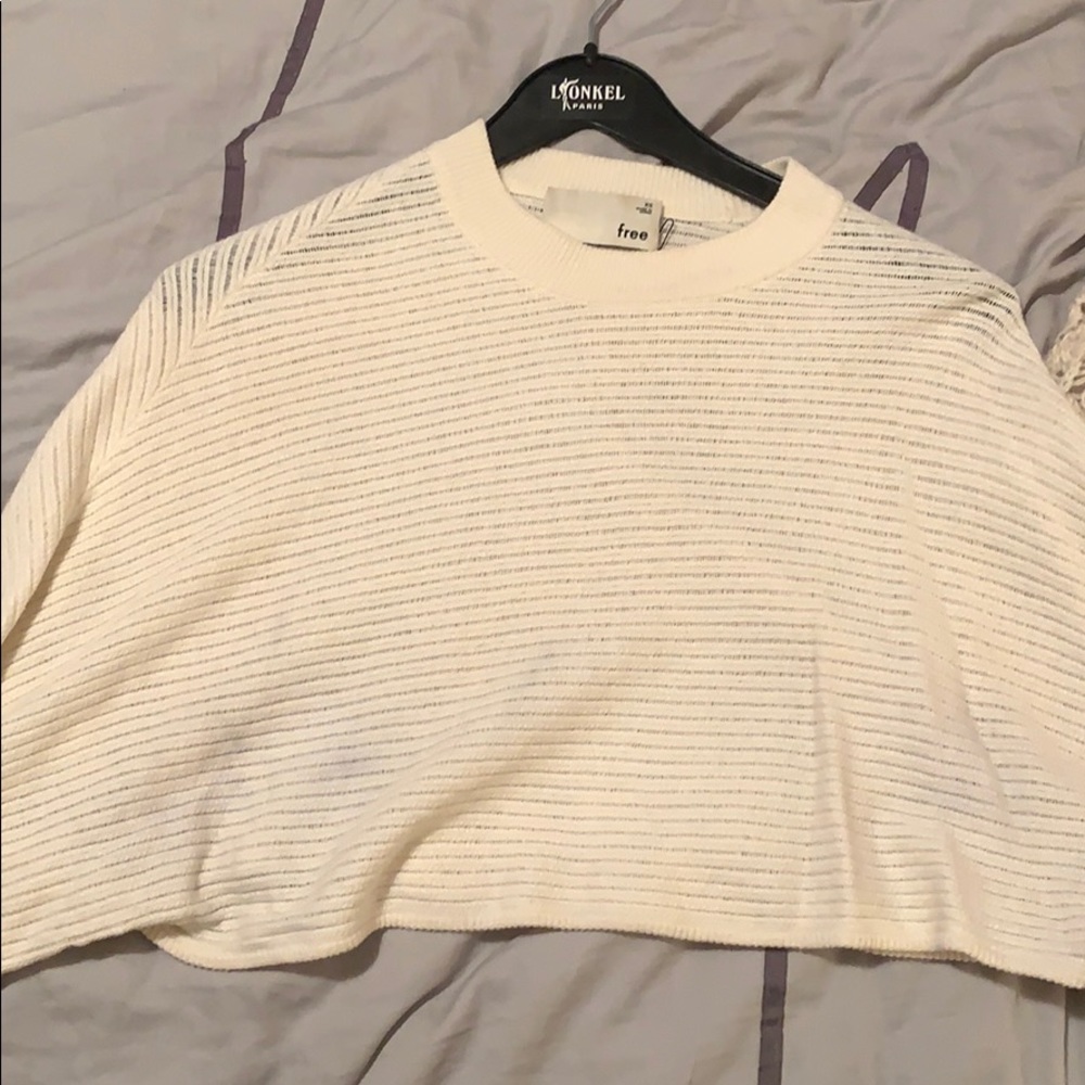Aritzia/Wilfred Free Cropped Knit Sweater